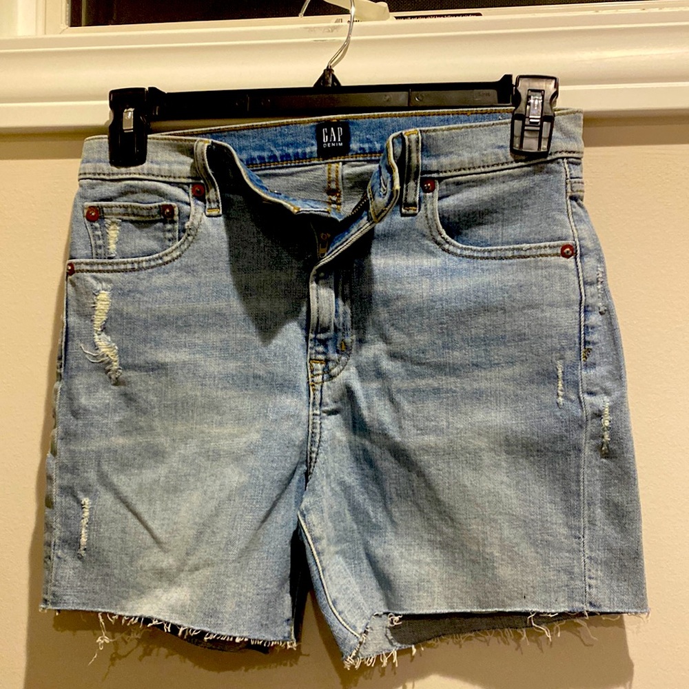 Can’t fit into these so cute cut offs